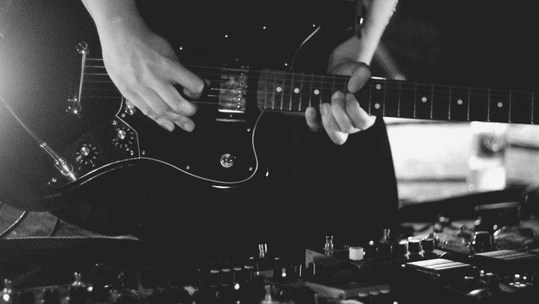 thisquietarmy no Sabotage: o embalo da escuridão e a apoteose da luz