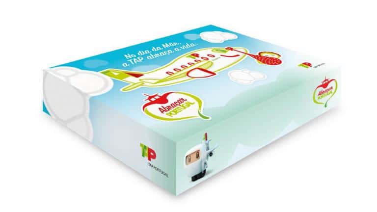 TAP leva a voar bebés que comemoram um ano no Dia da Mãe