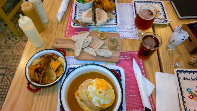 Bira dos Namorados – Pregos e hambúrgueres artesanais na baixa do Porto