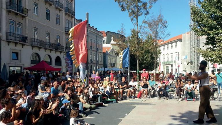 Chapéus na Rua: Evento quer promover os artistas e a arte de rua