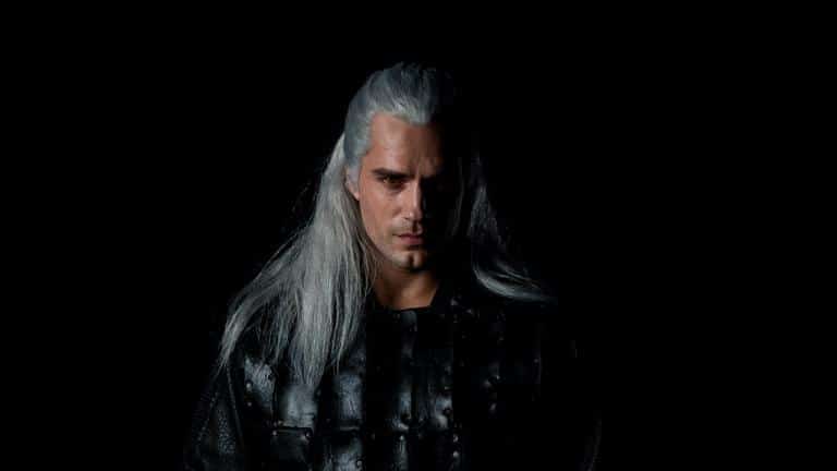 Netflix apresenta Henry Cavill vestido de Geralt of Rivia para “The Witcher”