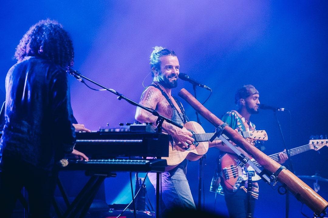 Xavier Rudd na Aula Magna Mensagens de amor e paz no mundo