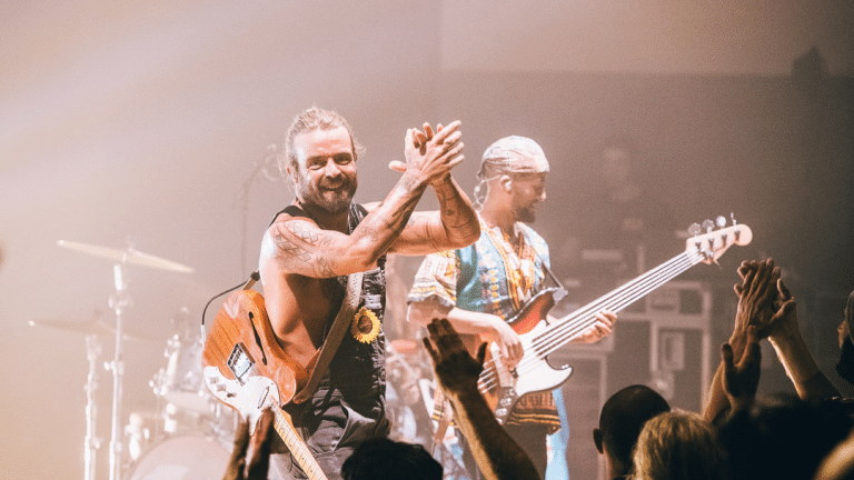 Xavier Rudd na Aula Magna: Mensagens de amor e paz no mundo