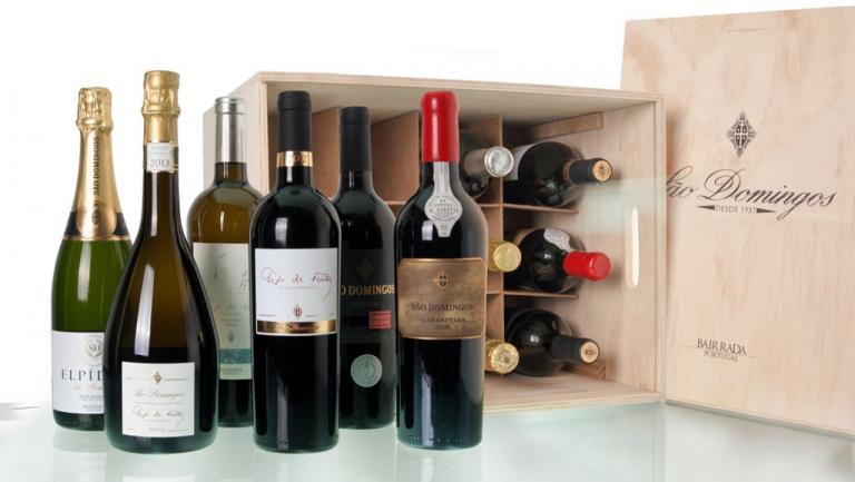 Página de Facebook juntou-se às Caves do Solar de São Domingos para um pack de vinhos muito especial