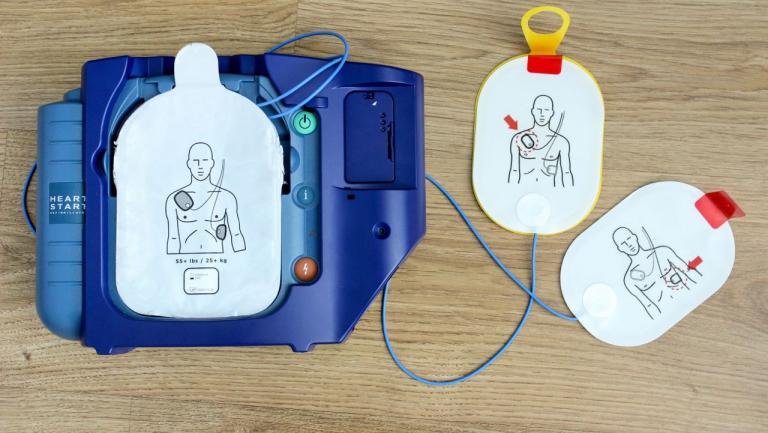 Chegou ao mercado um desfibrilhador com ligação direta à Cruz Vermelha Portuguesa