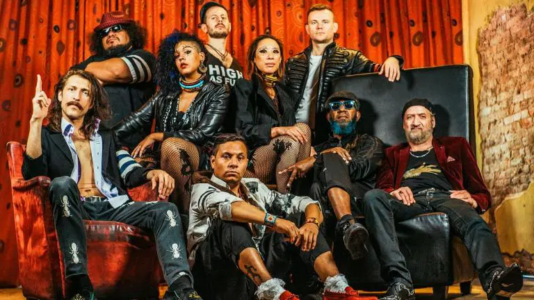 EDP Vilar de Mouros Gogol Bordello