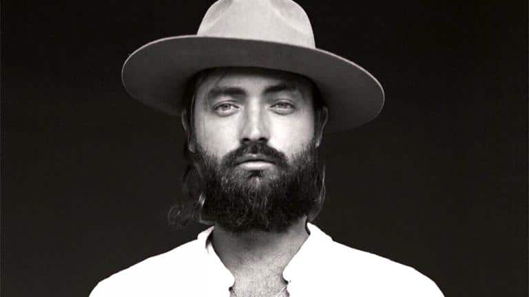 RY X estreia-se em Portugal com concerto no NOS Alive