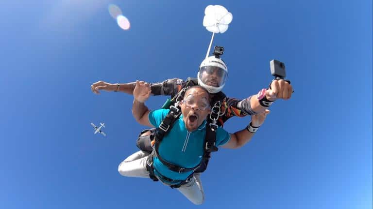 Will Smith limpa a sua “Bucket List” numa nova série para o Facebook