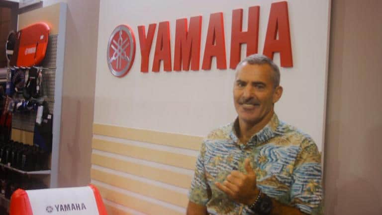 Garrett McNamara em parceria com Yamaha para a limpeza dos oceanos