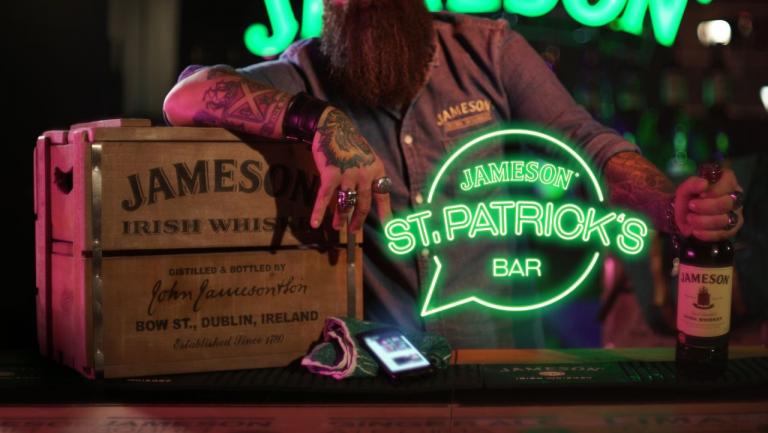 Está de volta o primeiro Whatsapp bar do mundo