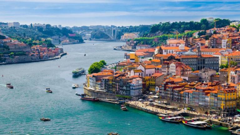 Porto torna-se o segundo destino da Emirates em Portugal