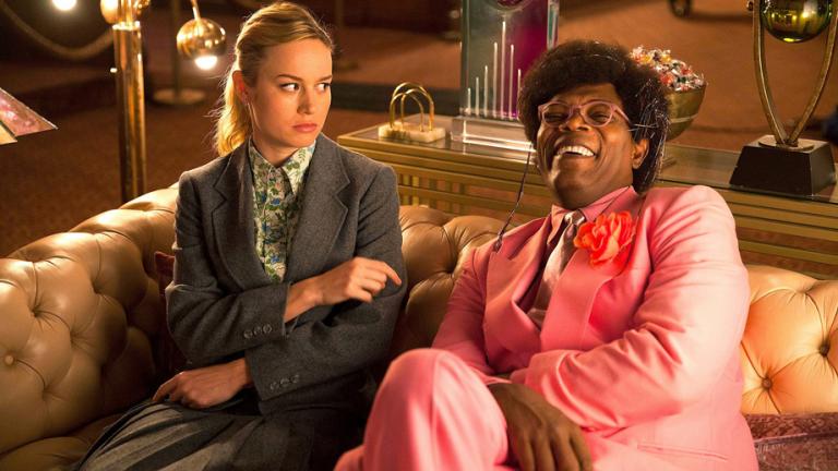 Brie Larson senta-se na cadeira de realizadora em “A Loja de Unicórnios” para a Netflix