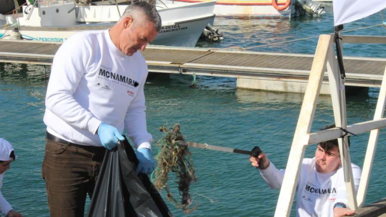 Dia Mundial da Água: Garrett McNamara dá 5 dicas para despoluir o oceano