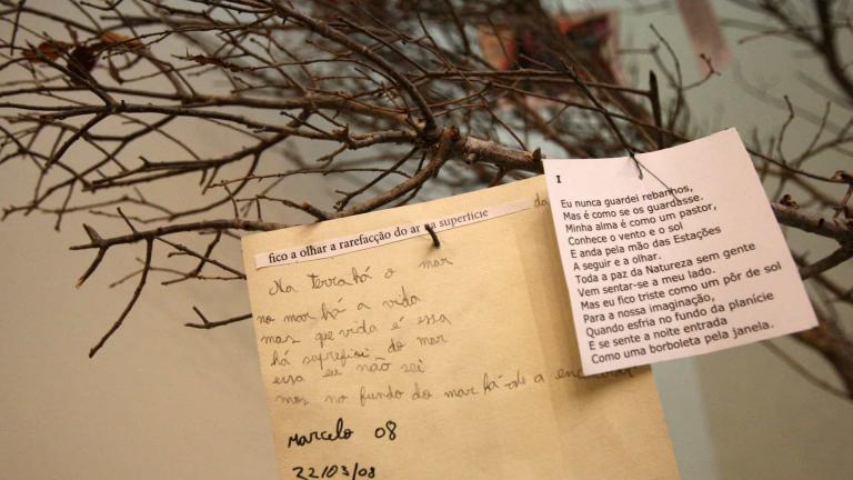 FNAC celebra Dia Mundial da Poesia com oferta de poemas