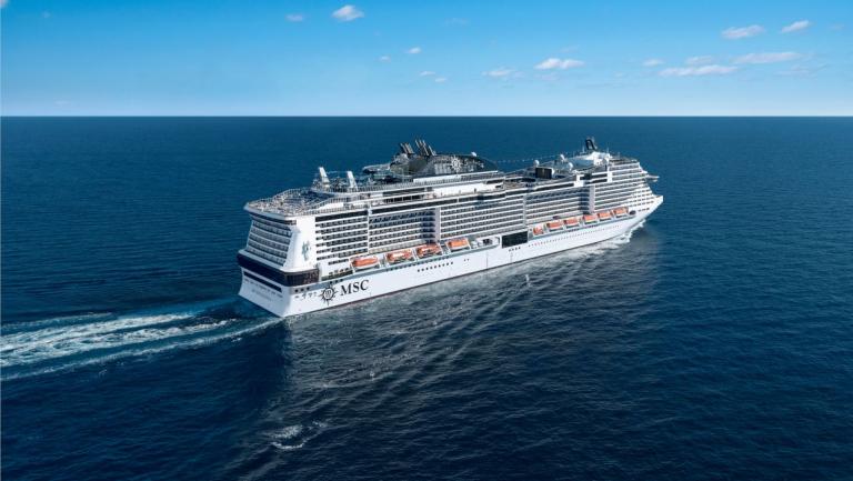 MSC Bellissima realizou escala inaugural no porto de Lisboa