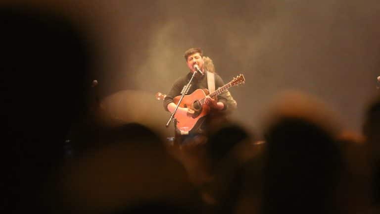 Mumford & Sons: Bons filhos a casa tornam