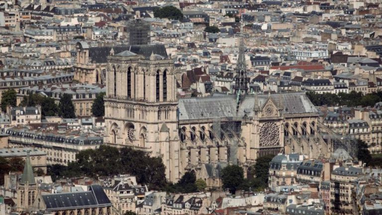 Vem aí um documentário que vai contar tudo sobre a trágedia de Notre-Dame