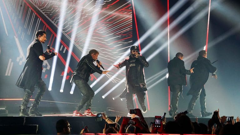 Backstreet Boys em Lisboa – A boysband que continua a encher pavilhões de euforia, 26 anos depois