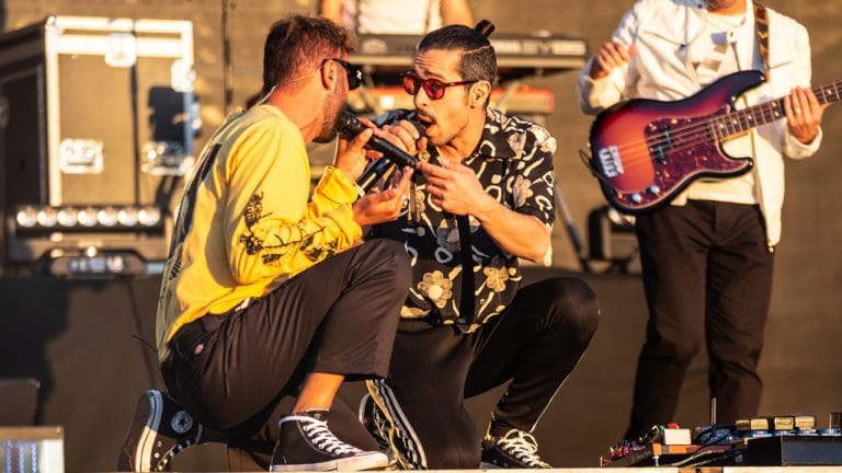 Bush, Emir Kusturica e Expensive Soul deliciaram os presentes no primeiro dia de North Music Festival