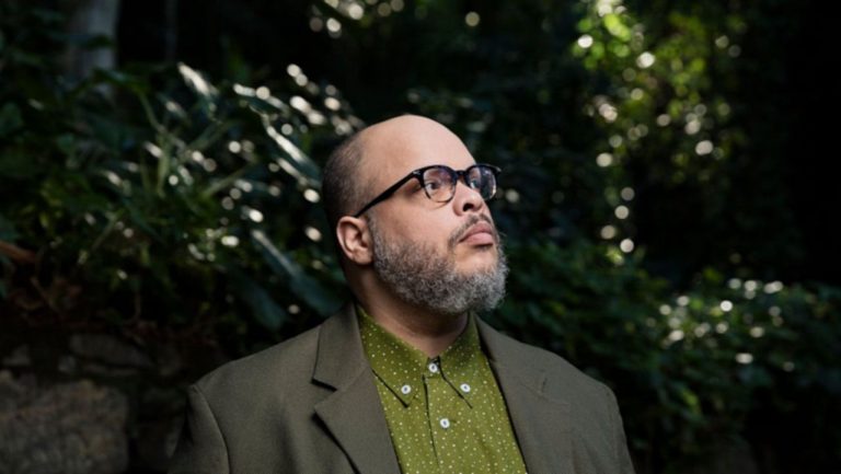 Ed Motta – Ficção Científica e o bigode de Tom Selleck