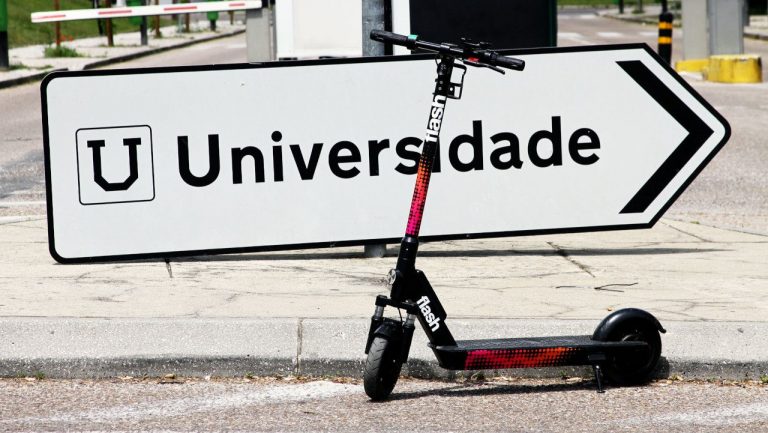 Trotinetes da Flash já chegaram a um campus Universitário