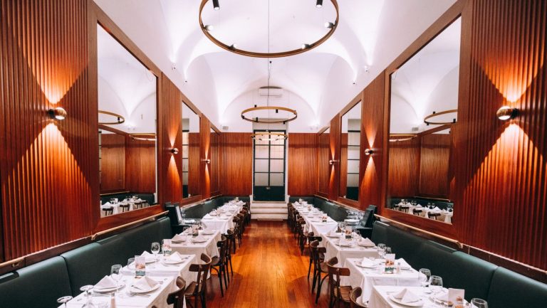 La Brasserie de L’Entrecôte Chiado tem espaço renovado e apresenta novas opções na carta