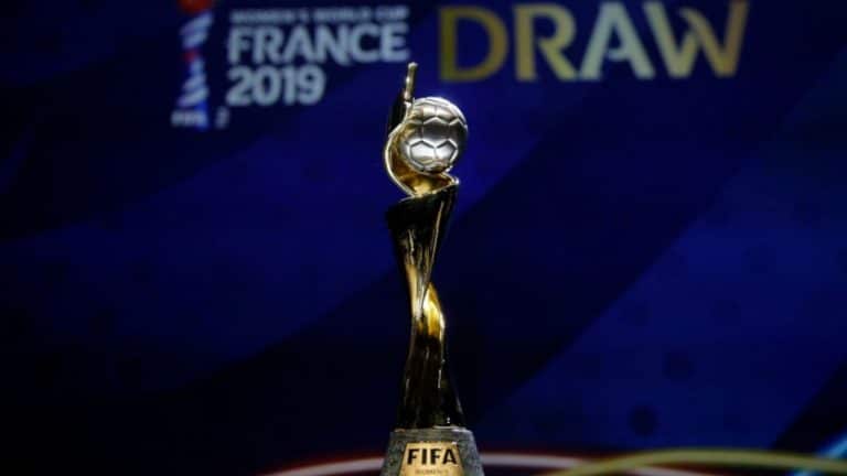 Futebol feminino em dia de Mundial 2019