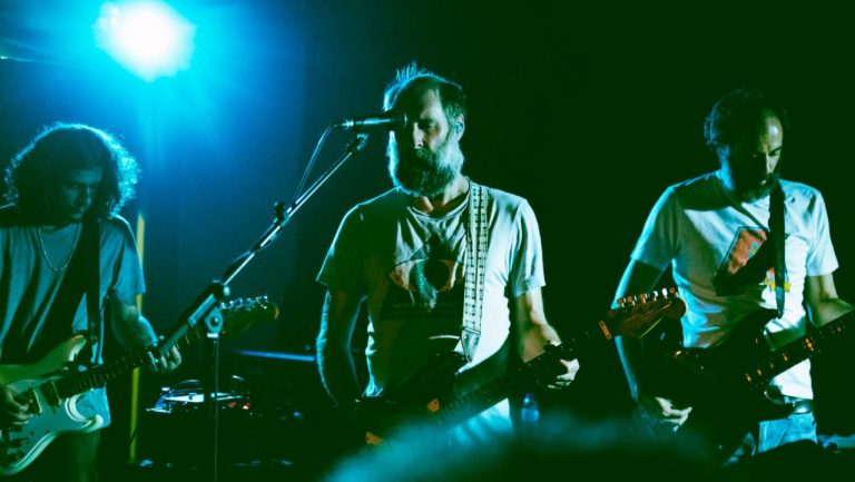 Guitarras ao Alto com os Built to Spill na Galeria Zé dos Bois