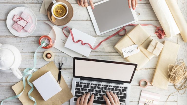 Quais as vantagens de comprar envelopes online?