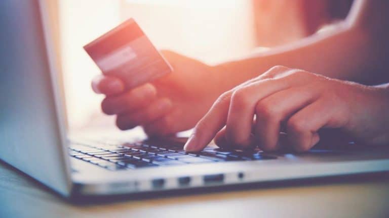 O que significam as informações dos Cartões de Crédito? O número, o CVV ou CVC, entre outros…