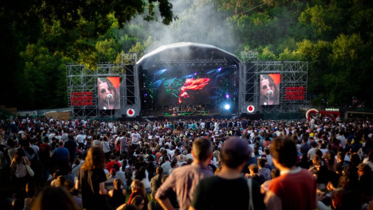 Vodafone Paredes de Coura – Dia 3: A olhar para as estrelas