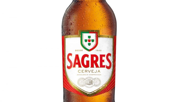 Rótulos das cervejas Sagres são sustentáveis e 100% feitos de papel