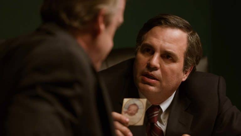 Mark Ruffalo investiga uma crise ambiental em “Dark Waters”