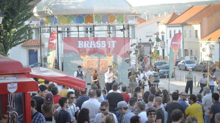 Festival de bandas de rua Brass iT regressa a Minde