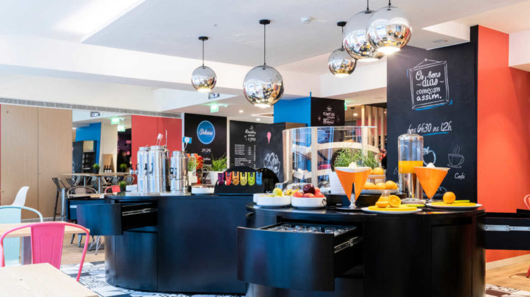 O menu de pequeno-almoço dos hotéis Stay Hotels está mais saudável e amigo do ambiente