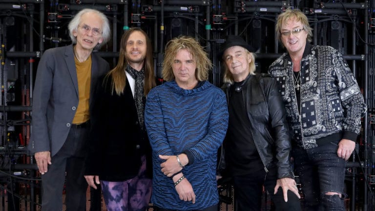 Veteranos Yes vêm tocar a Portugal