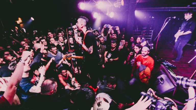 Anti-Flag no RCA Club – Juramento de bandeira