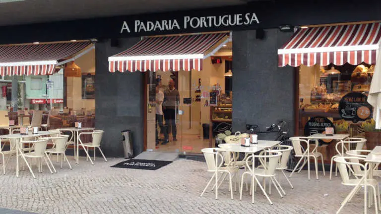 A Padaria Portuguesa passa a utilizar embalagens de cartão nas lojas