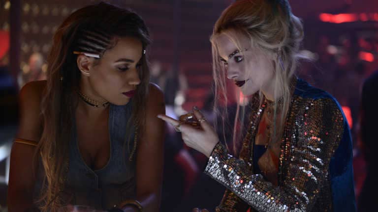 Margot Robbie está em direção ao mar alto num novo filme de Piratas das Caraíbas