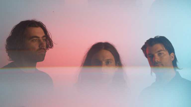 Turnover estreiam-se em Portugal esta semana