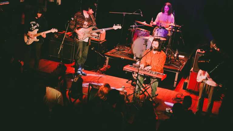 Turnover + Calmness no RCA Club – Em fluxo