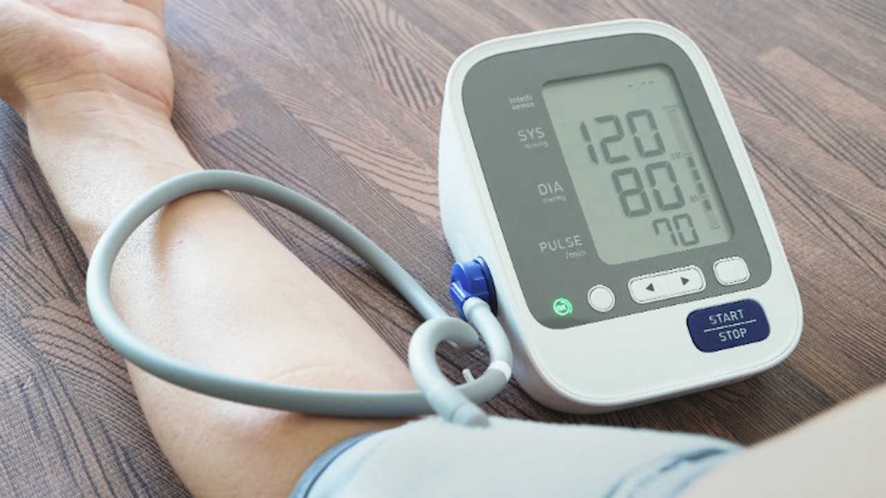 Pic Solution doou medidores de pressão arterial a hospitais