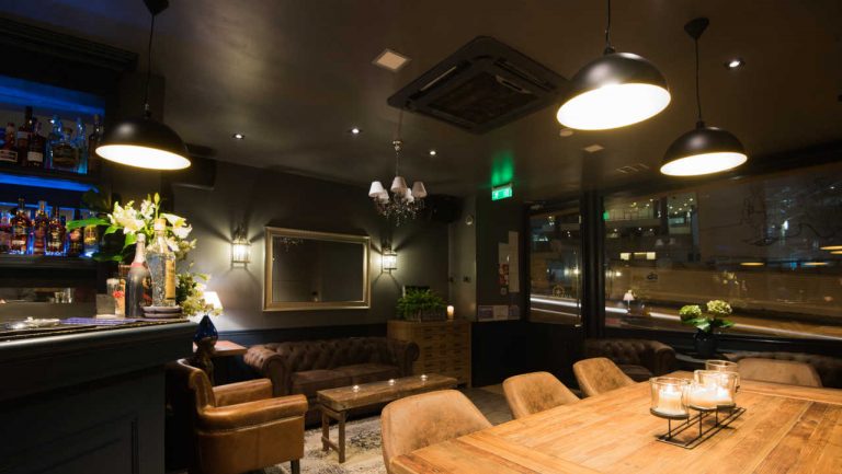 Avenew Lounge Drink & Bar – Para quem gosta de música e boa companhia