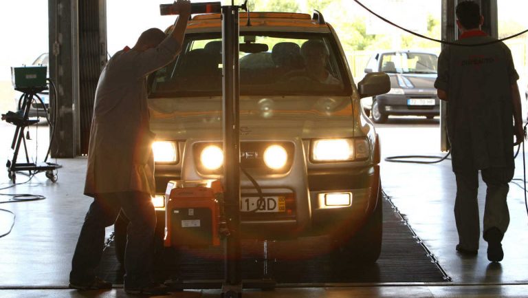 Automóveis sujos podem ser chumbados na inspeção a partir de novembro