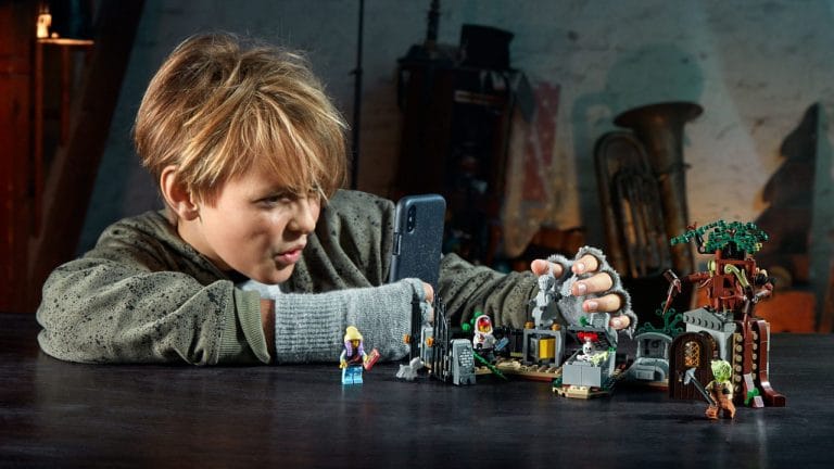 (Terminado) Passatempo Geek Day – Temos três sets LEGO® Hidden Side™ 70420 O Mistério do Cemitério para oferecer