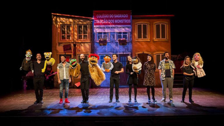 Teatro Maria Matos reabre a 15 de julho. E vai ter o musical Avenida Q