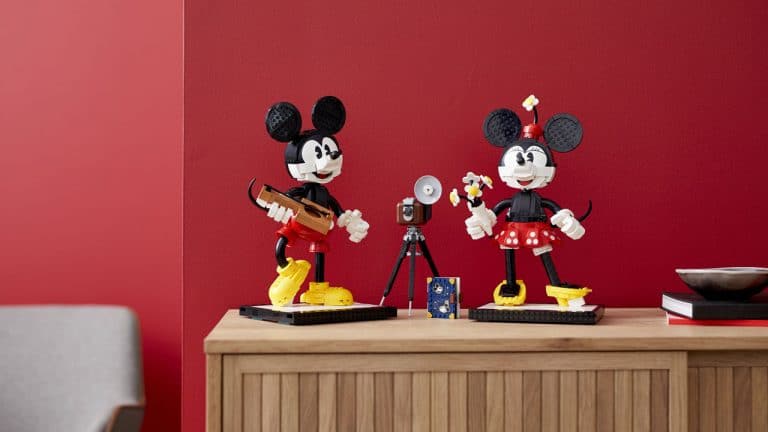 Mickey e Minnie recebem um adorável tratamento em LEGO