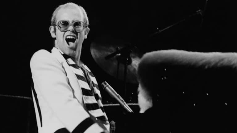 Elton John vai disponibilizar concertos clássicos no YouTube