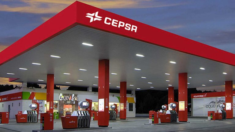 Depois da Galp e bp, lojas Cepsa chegam à Glovo