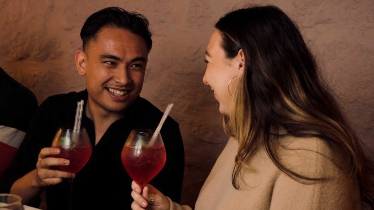 Há um bar no Porto que nos deixa fazer uma degustação privada de cocktails